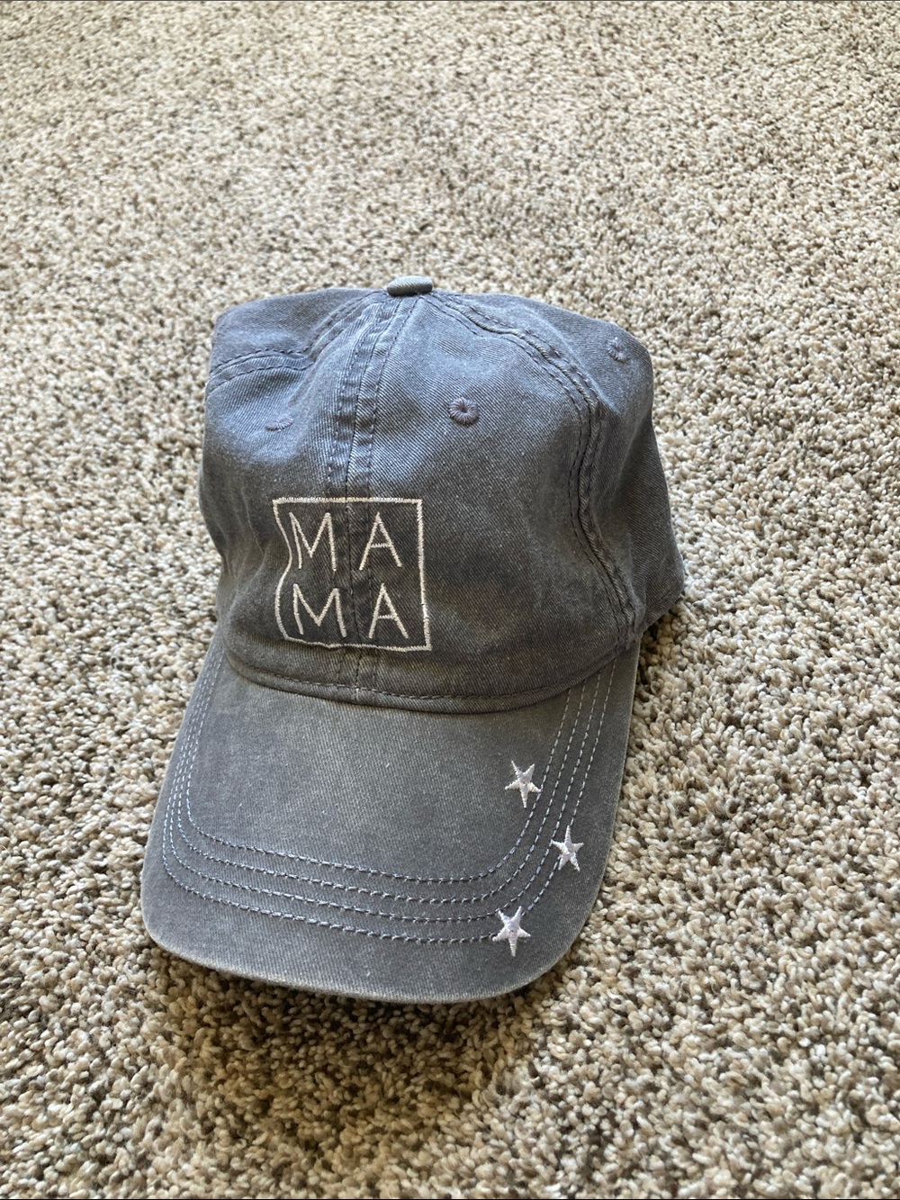 Woman’s Mama hat